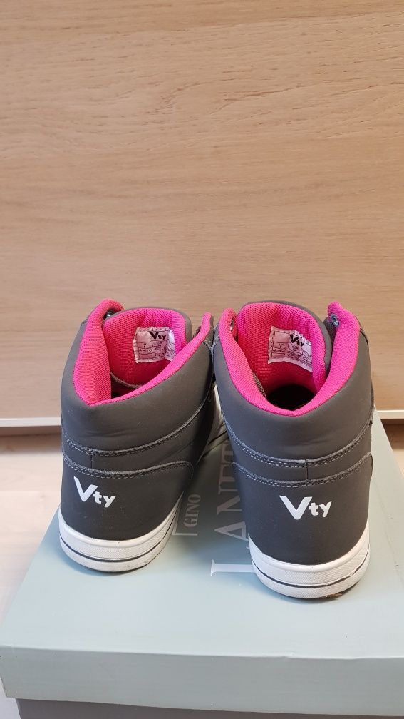 Buty Vty rozmiar 39