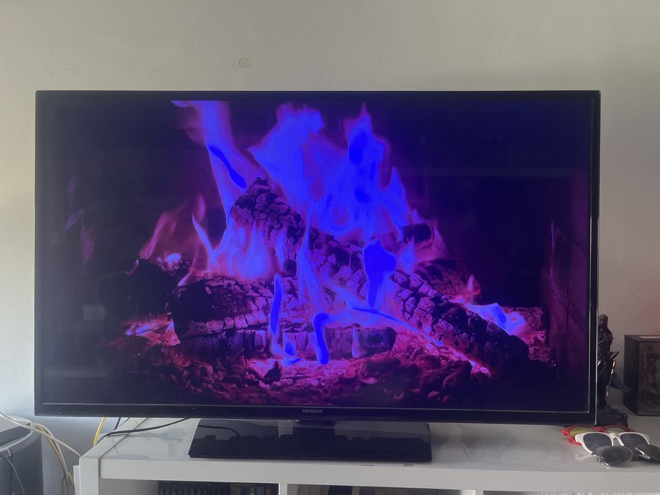 Televisão Hitachi 43” Smart TV