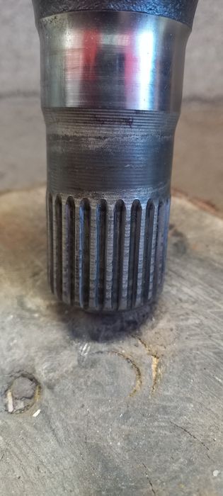 Піввісь спринтер 906