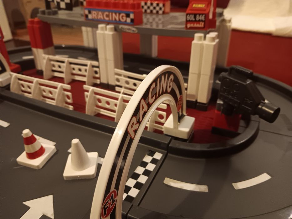 Pista Carros Corrida (+ de 90 peças)
