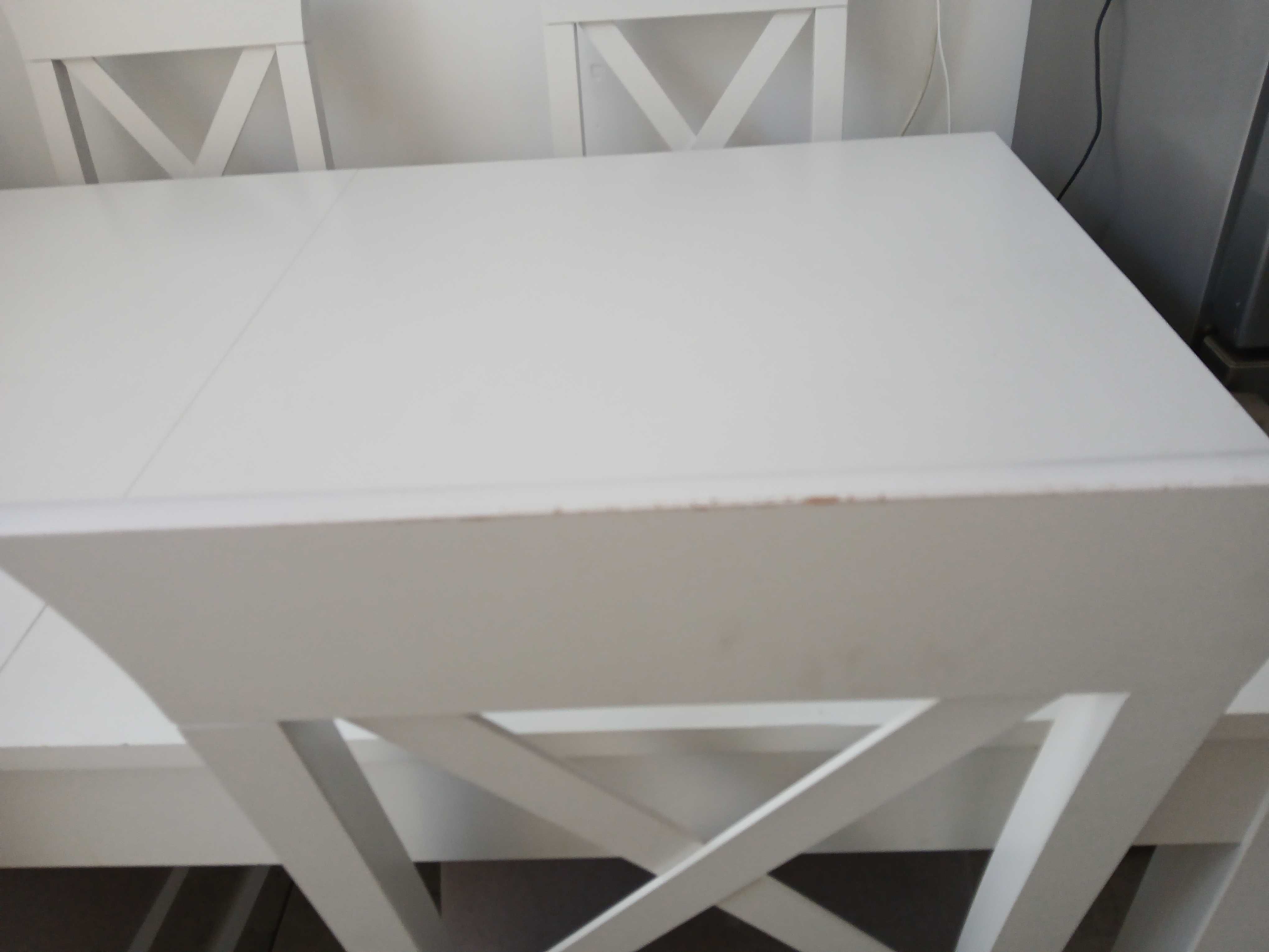 Stół z 4 krzesłami biały 140x80 rozkładany
