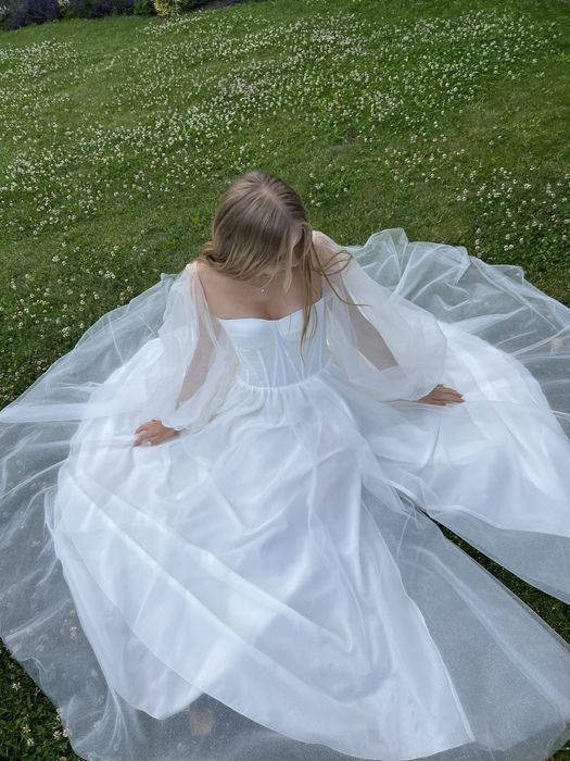 Продам розкішну випускну/весільну сукню