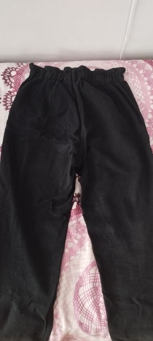 Czarne szerokie spodnie na gumce terranova