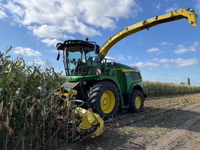 Sieczkarnia do kukurydzy John Deere 8300 z Kemper 360 claas new 2017r