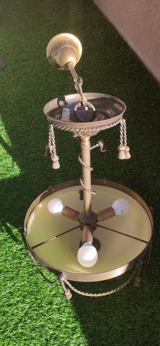 Vendo candeeiro  em muito bom estado