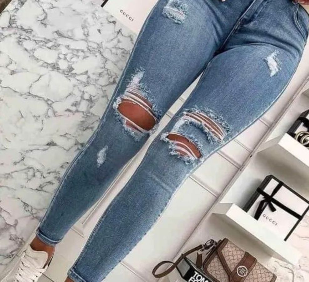 Jeansy dziury przetarcia legginsy