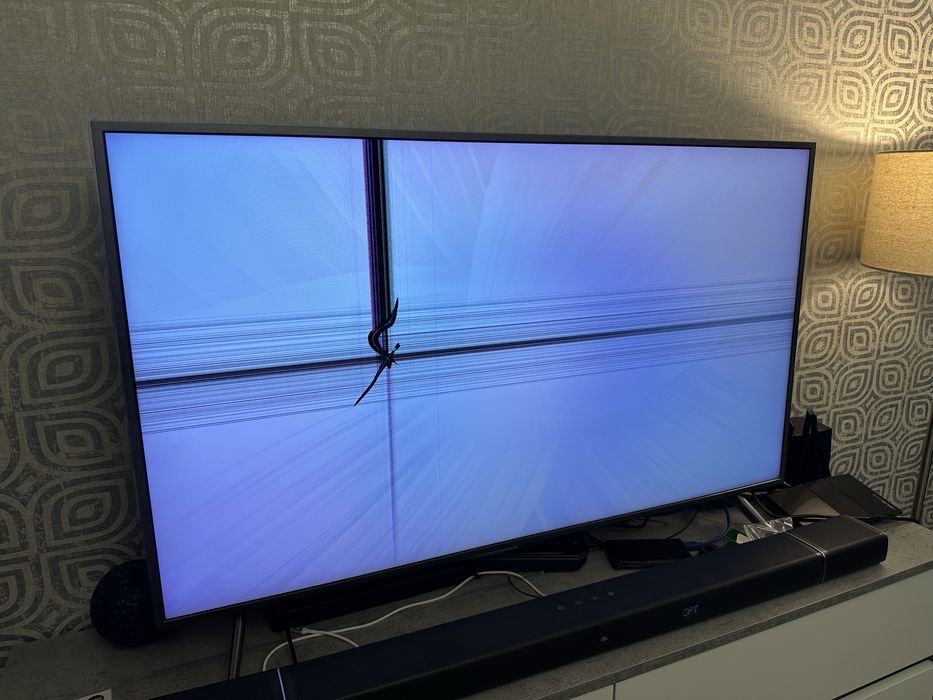 Теливізор Samsung QE49Q65RAT бита матриця