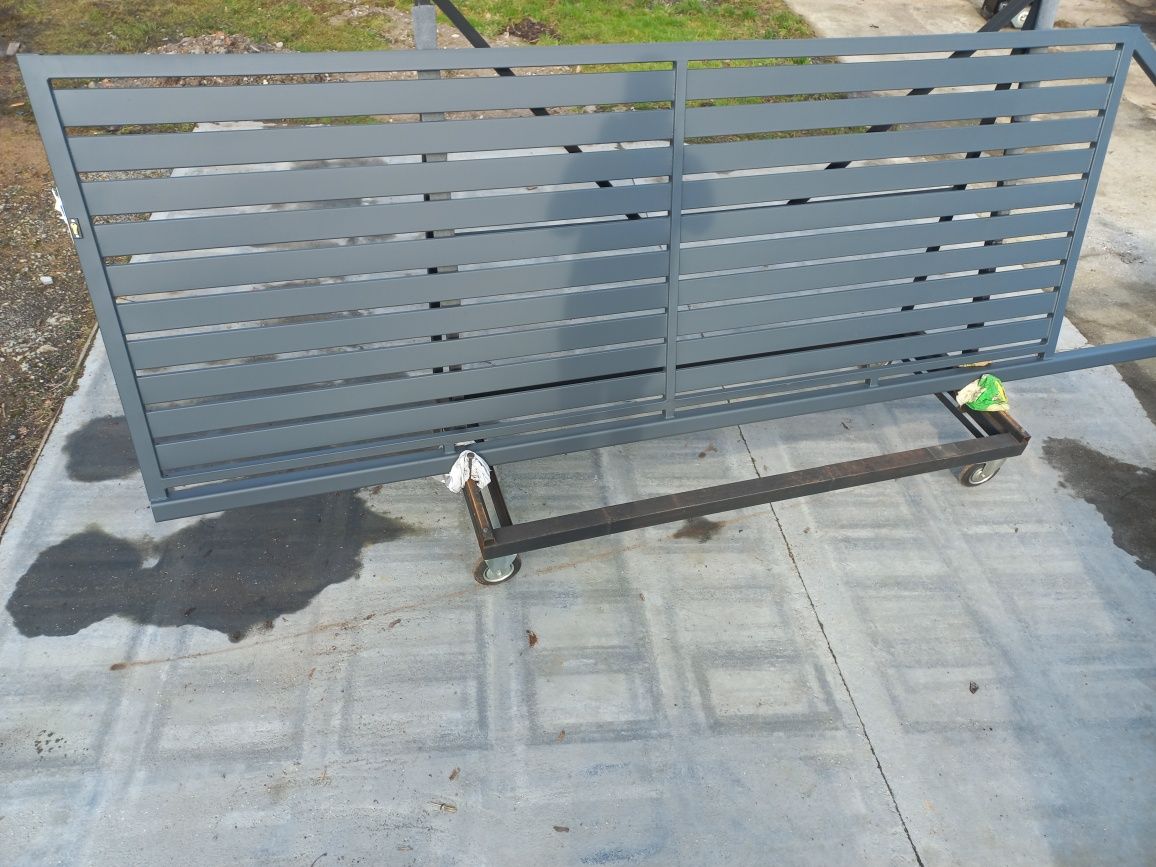 Brama przesuwna , palisadowa , ocynkowana ogniowo. Transport GRATIS