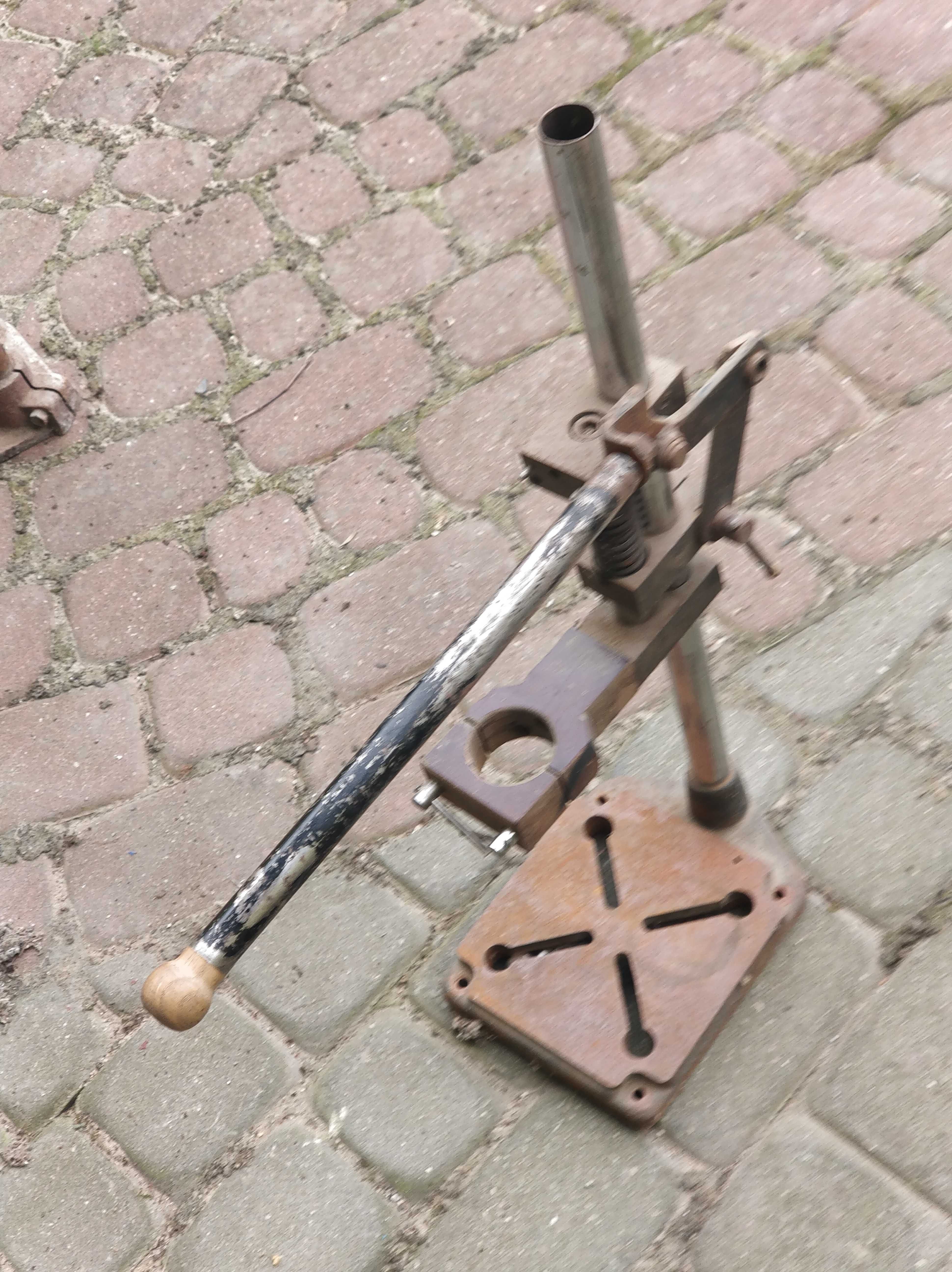 statyw, stojak, stół do wiertarki.