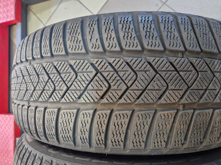 Pirelli 235/50R19 Sottozero 3 MO 22r