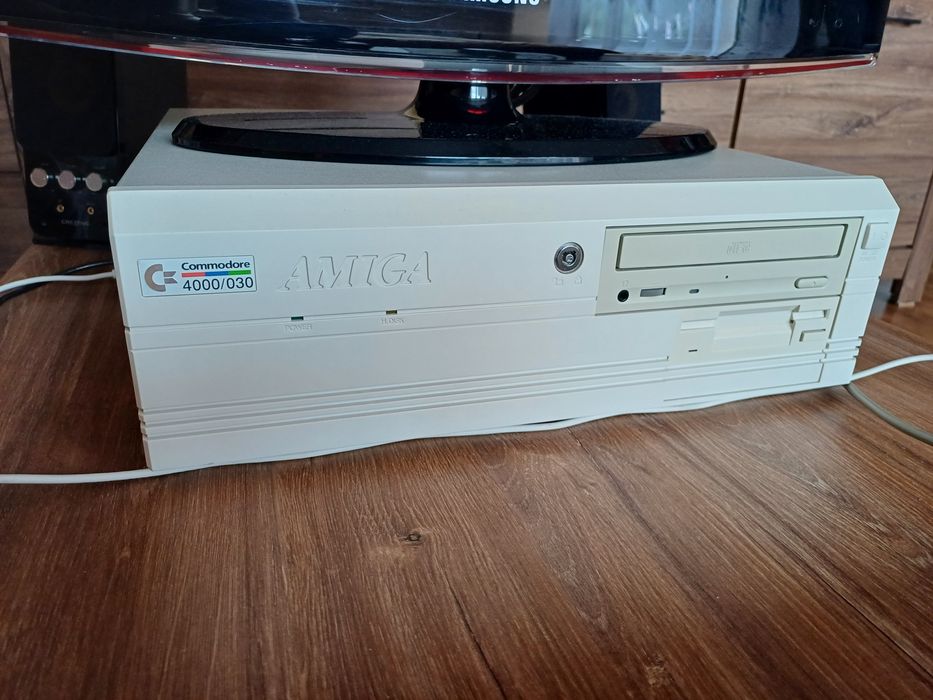 Amiga 4000/060 rev6 100mhz  TF4060 RAM 256MB