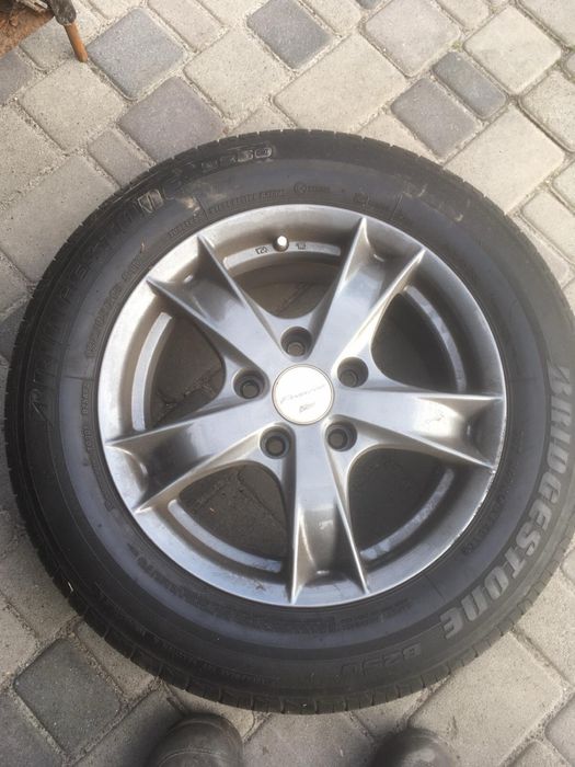 Диски R15 в чудовому стані + колеса