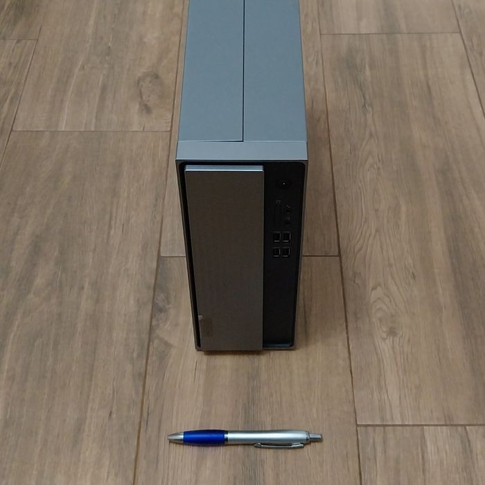 Mini torre Lenovo AMD Athlon Silver 3020e, 8 Gb DDR4, 256 Gb M.2
