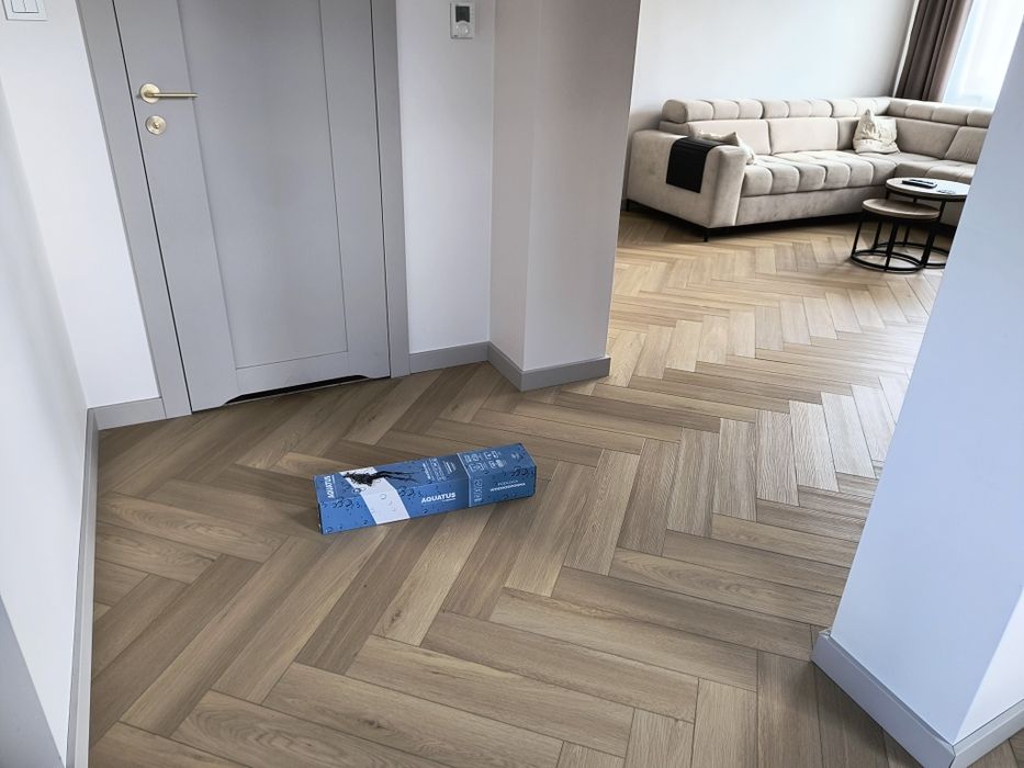 Panele laminowane dąb Pasadena, jodełka