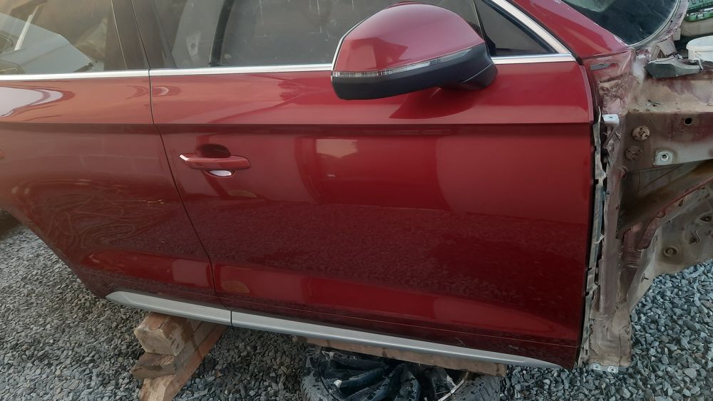 Двері дверь audi q5 80a праві вишневого кольору  LY3S  скло дзерк