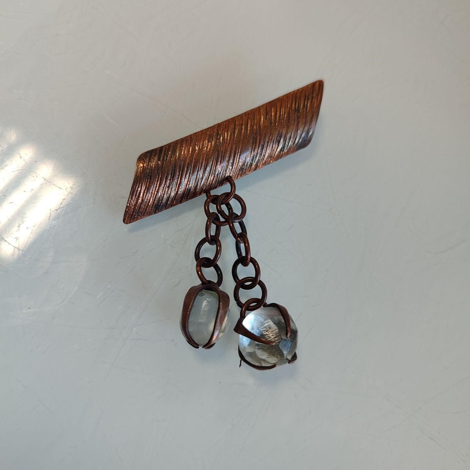 Broszka metaloplastyka prl