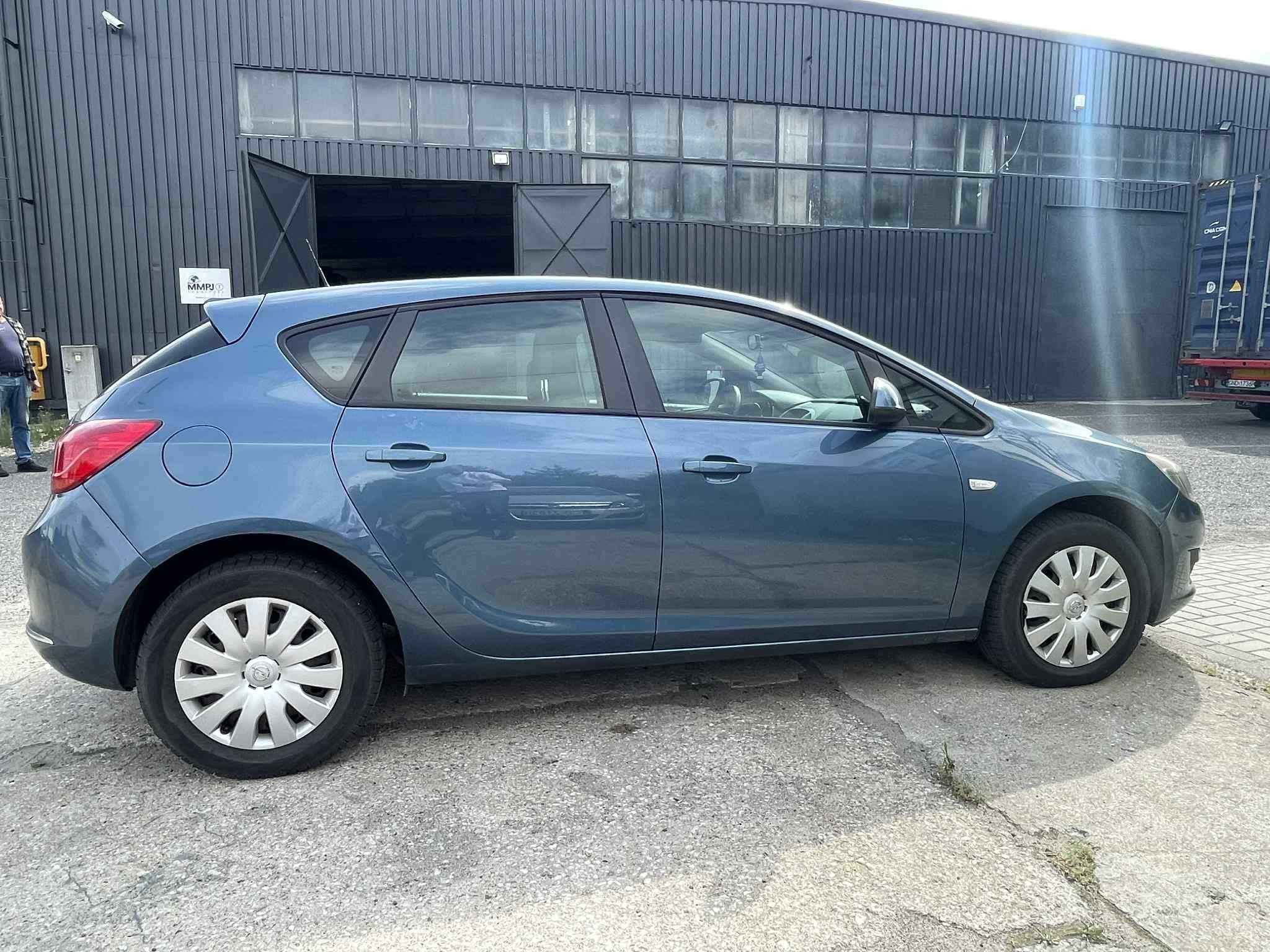Opel Astra J 1.7 CDTI 2013 – Faktura VAT – zadbany – gotowy do jazdy