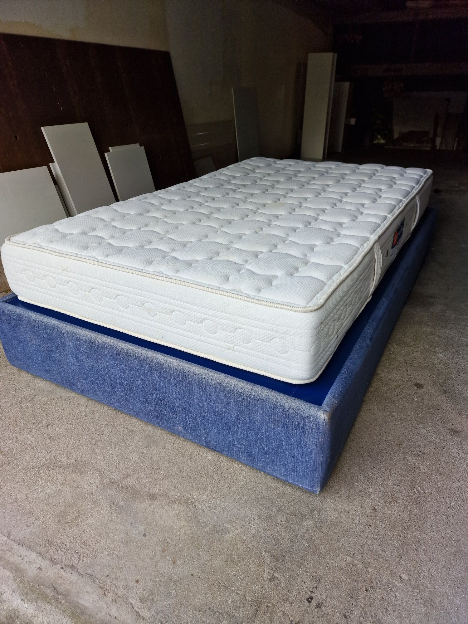Cama solteiro + colchão Molaflex + estrado 1,20 x 2.00m
