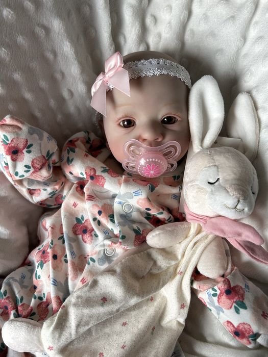 Bebé reborn olhos azuis ou castanhos por encomenda