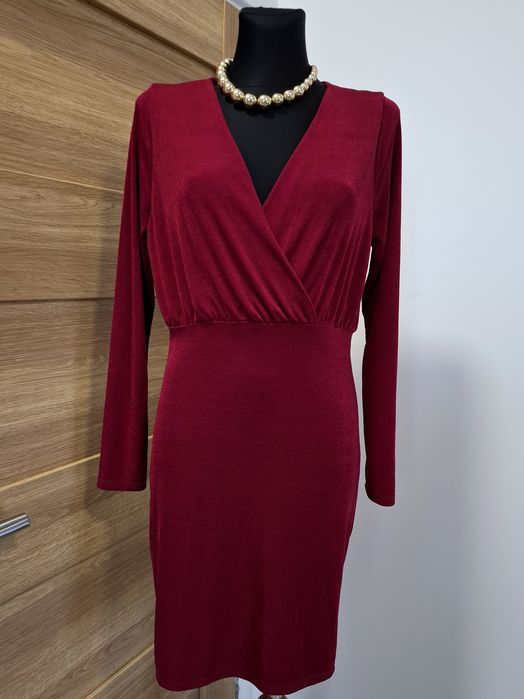 Bordowa sukienka z dekoltem V na Boże Narodzenie L