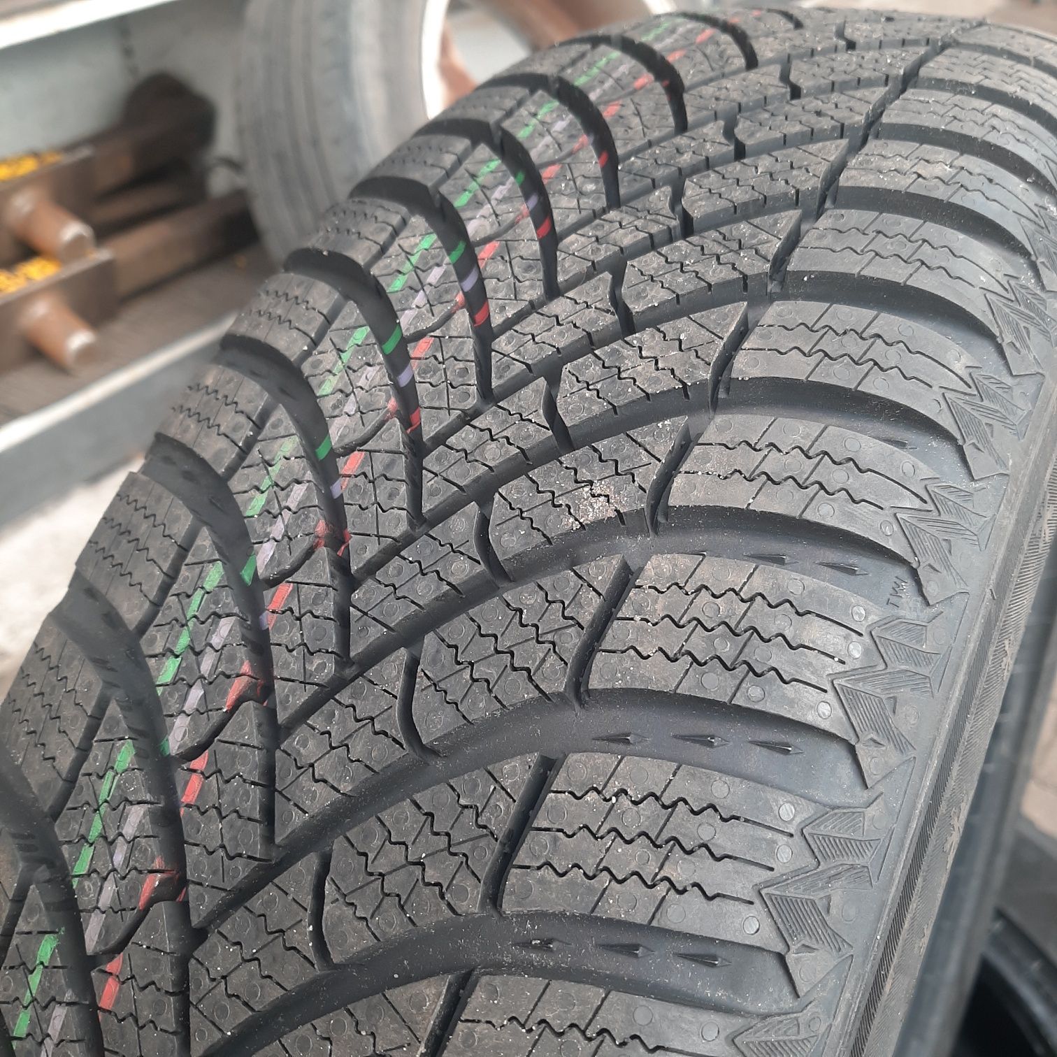 Opony Zimowe Semperit 175/65R17 87H