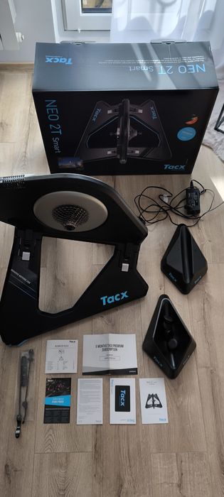 Tacx Neo 2T Smart cały zestaw plus ruchome platformy