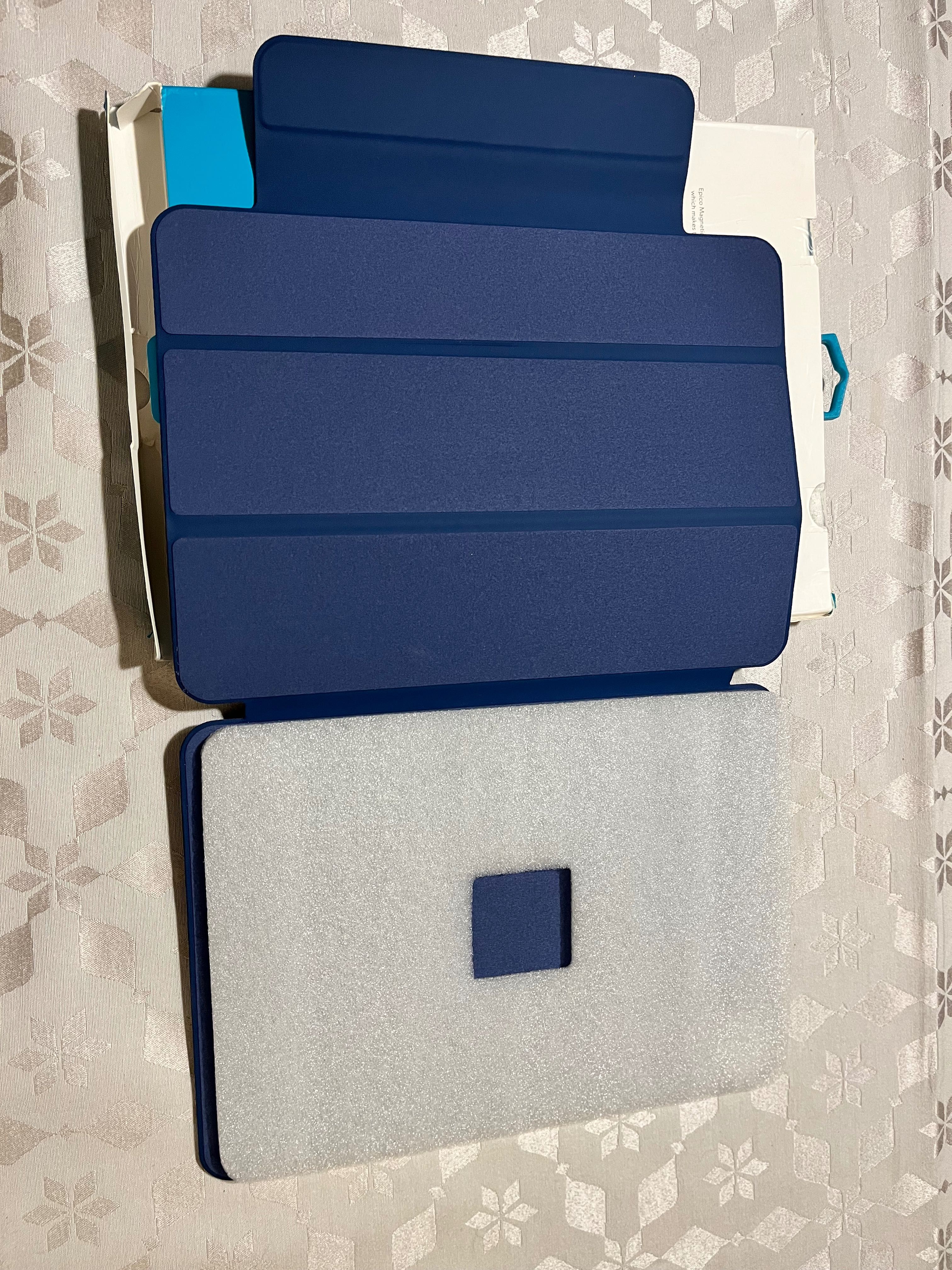 Etui do tabletu Apple iPad Pro 11 , Air 10.9 Epico Magnetic flip case