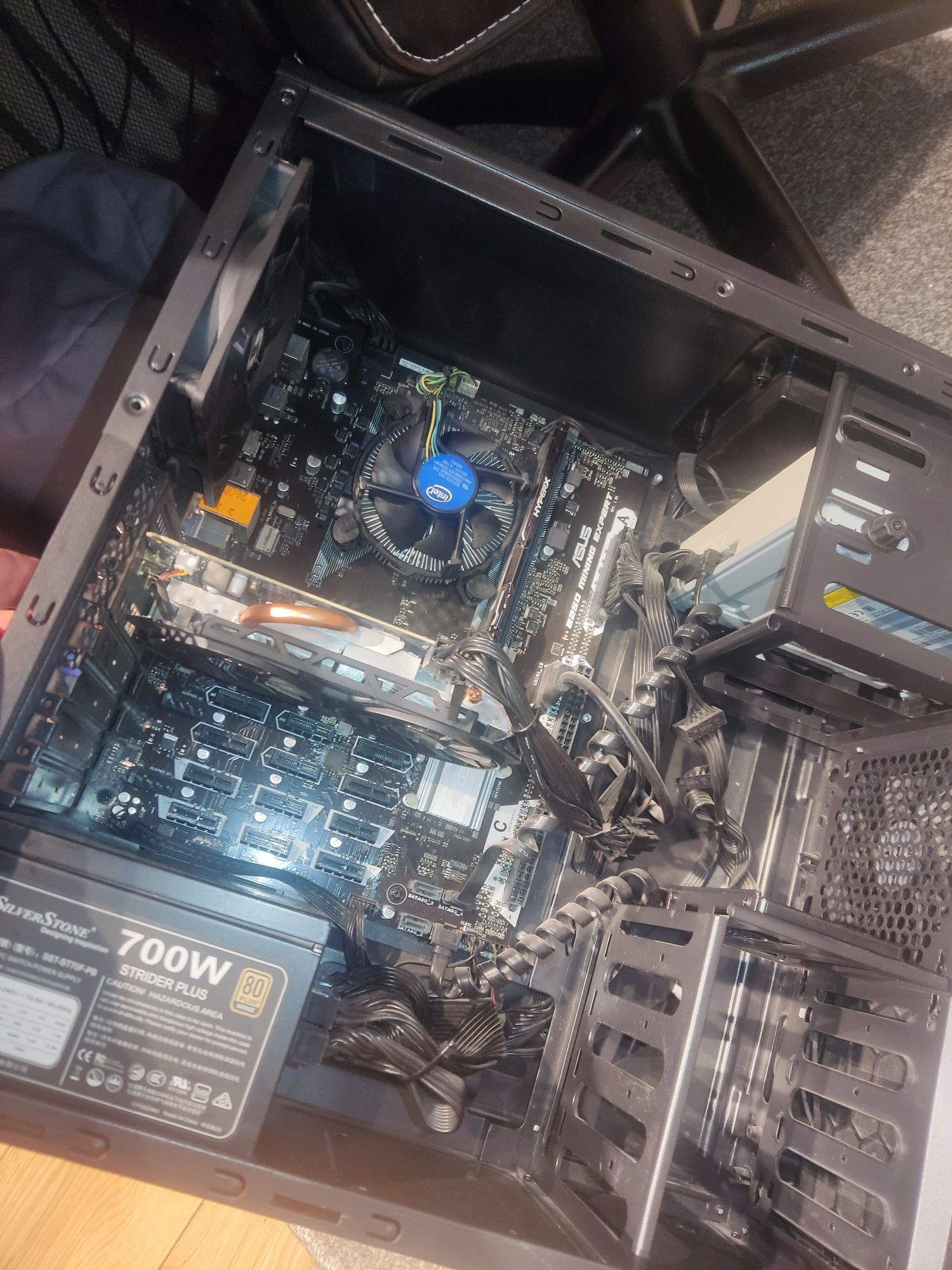 Zestaw Komputer stacjonarny intel i5 b.dobry stan + monitor