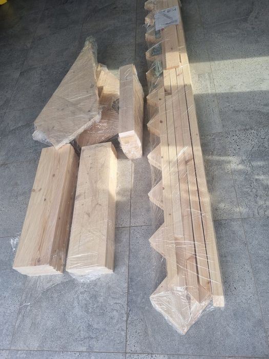 Schody MPMAX  zabiegowe zębinowe sosnowe lewe