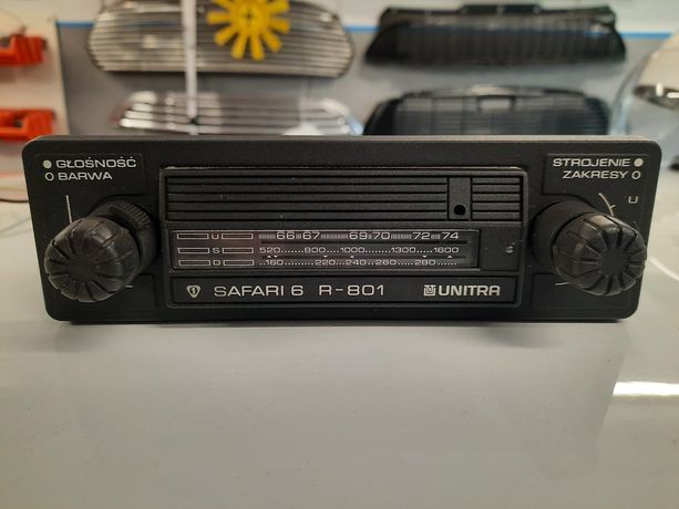 Radio samochodowe Safari 6 R-801 UNITRA PRL