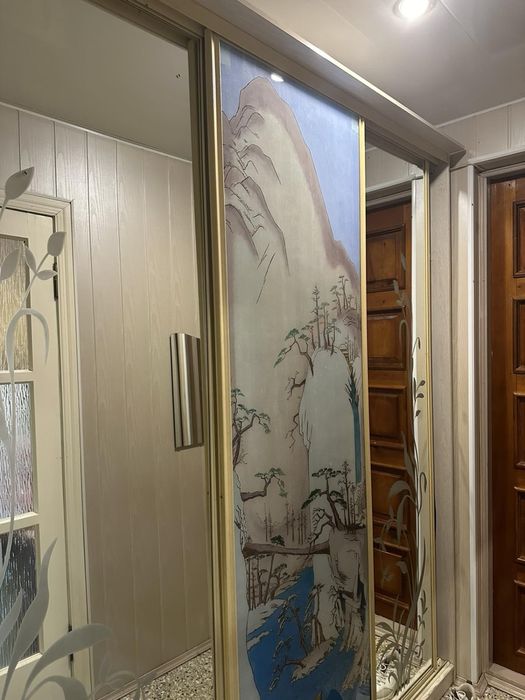 Продається 2-ох кімнатна квартира з автономним опаленням в центрі!