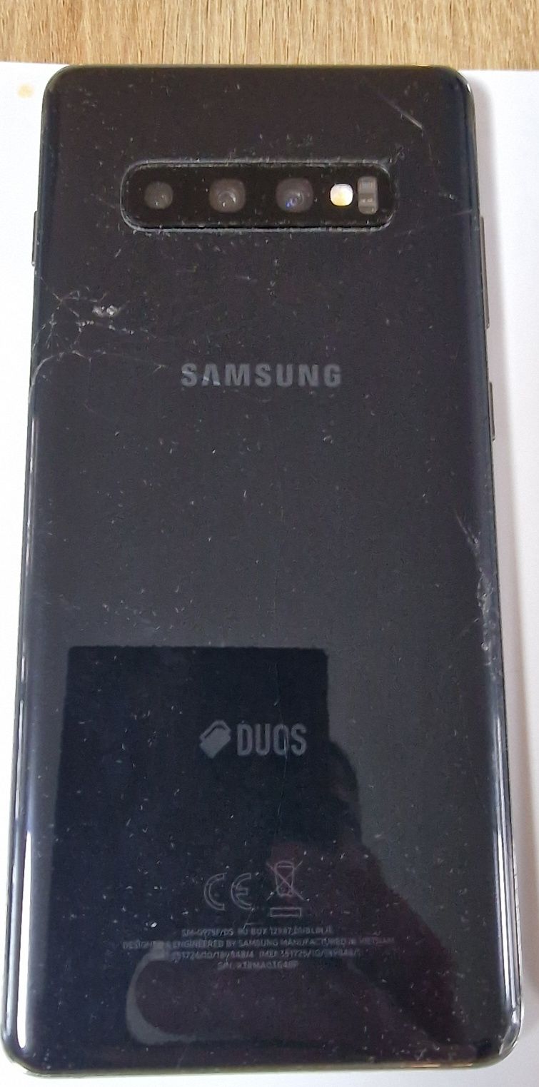 Samsung s10 PLUS