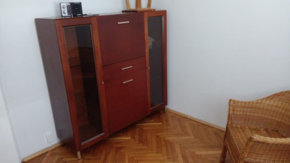 Solidna komoda z barkiem