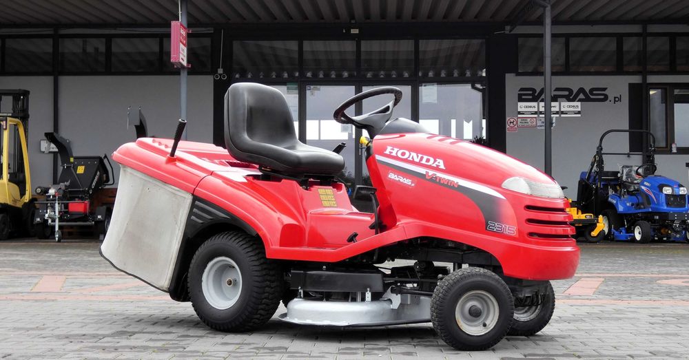 Traktorek kosiarka HONDA 2315 2 Cylindry (071002.5) - Baras