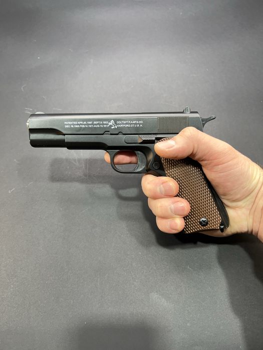 Металевий пістолет Кольт з маркуванням — іграшка С8