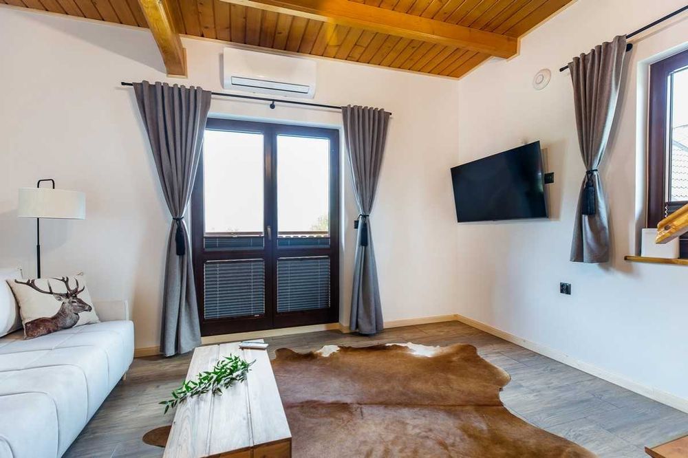 Jezioro Czorsztyńskie- podgrzewany basen, sauna, jacuzzi, siłownia