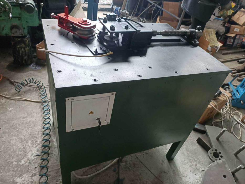 Трубогибочный станок бездорновый ТД2