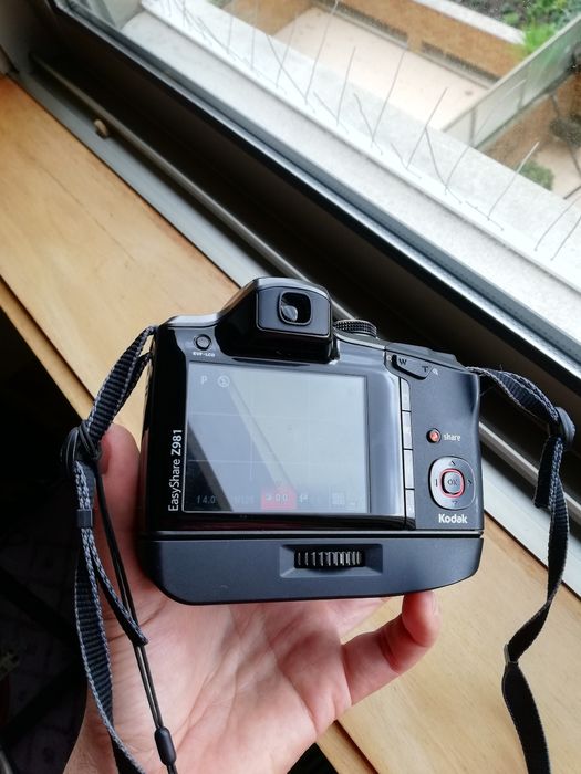 Máquina fotografia Kodak EasyShare Z981