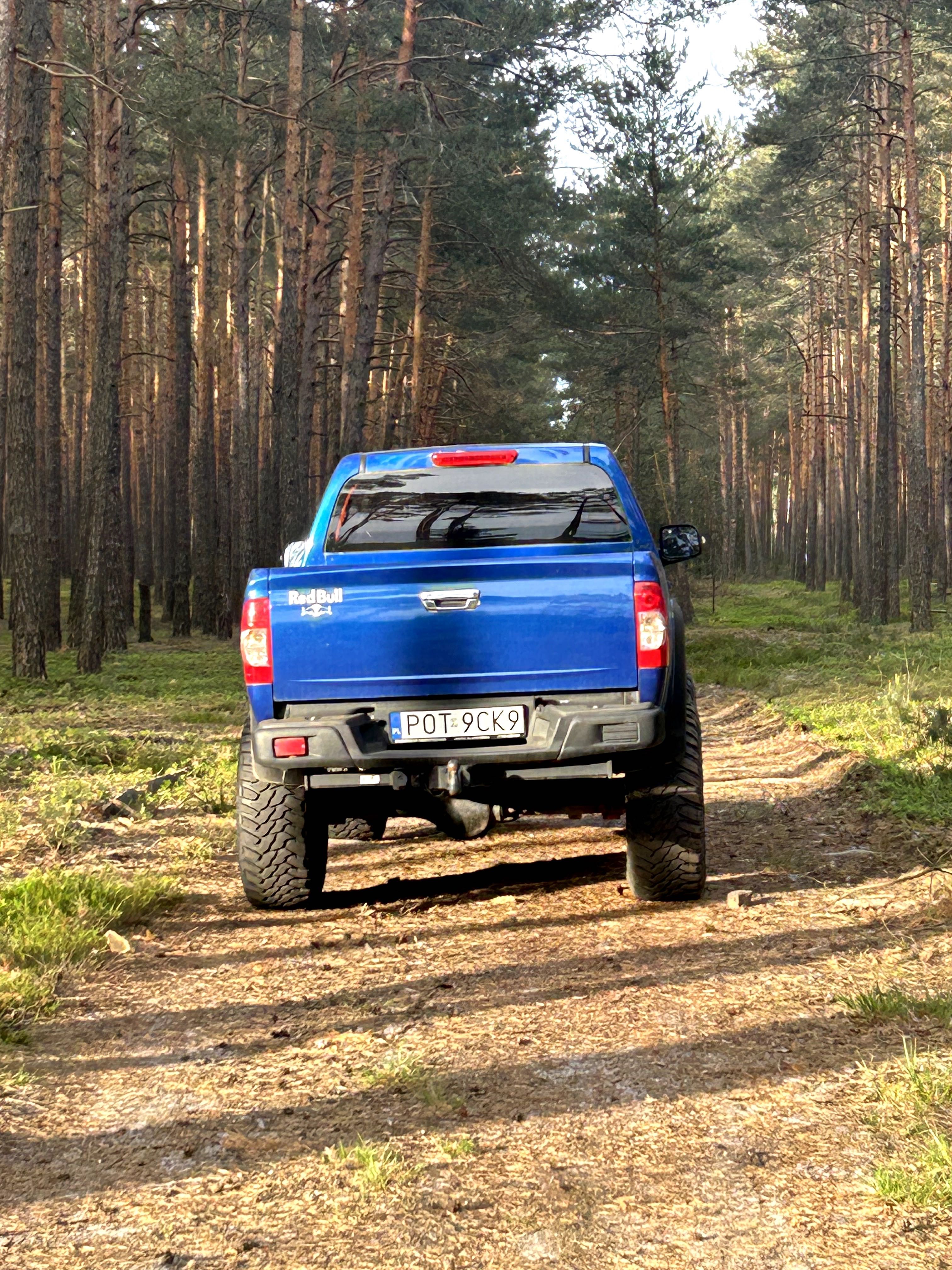 Isuzu D-max silnik skyline