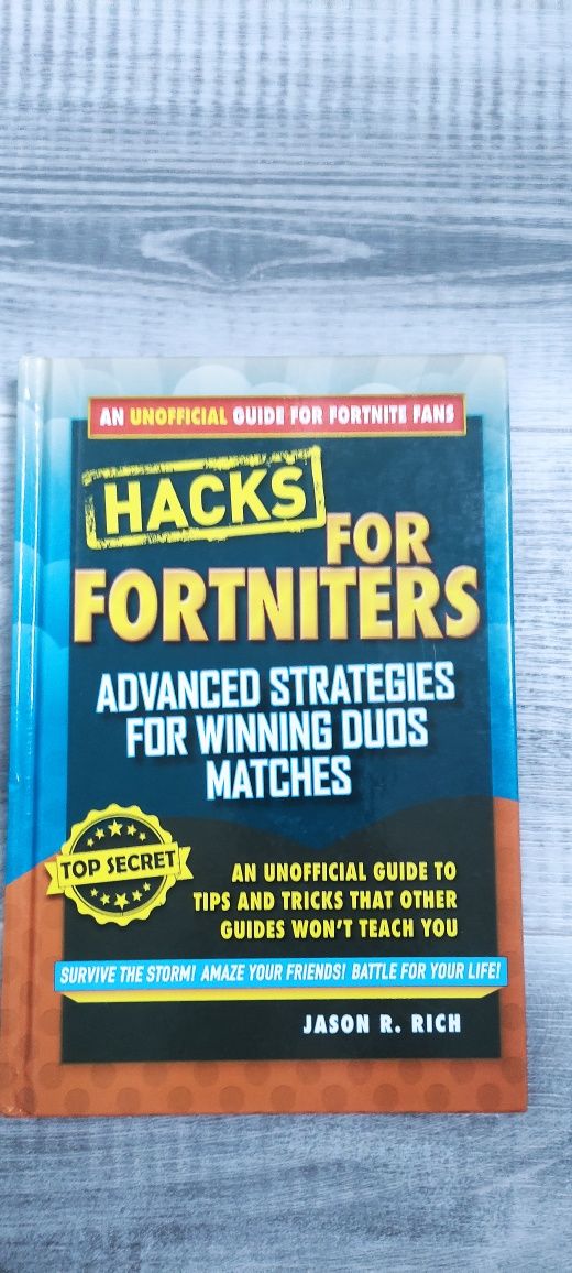 Книга Hacks for Fortniters