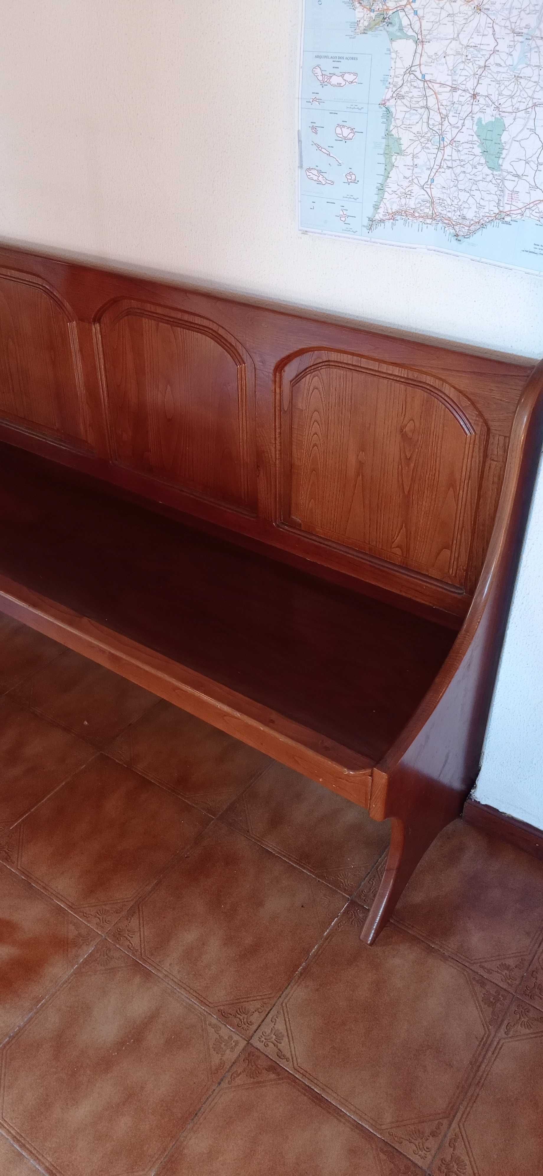 conjunto mesa e cadeiras