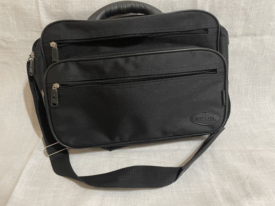 2  барсетки -сумки в комплекте больше и меньше