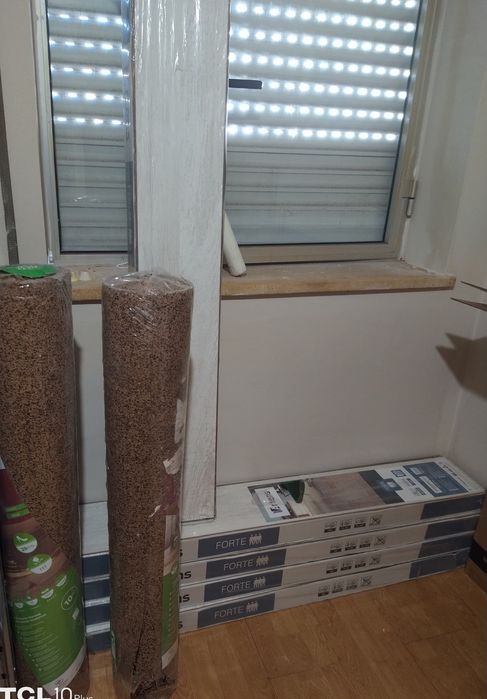 Chão flutuante mais base de rolos de cortica