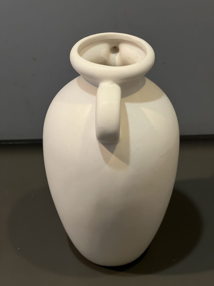 Wazon ceramiczny z uchwytami