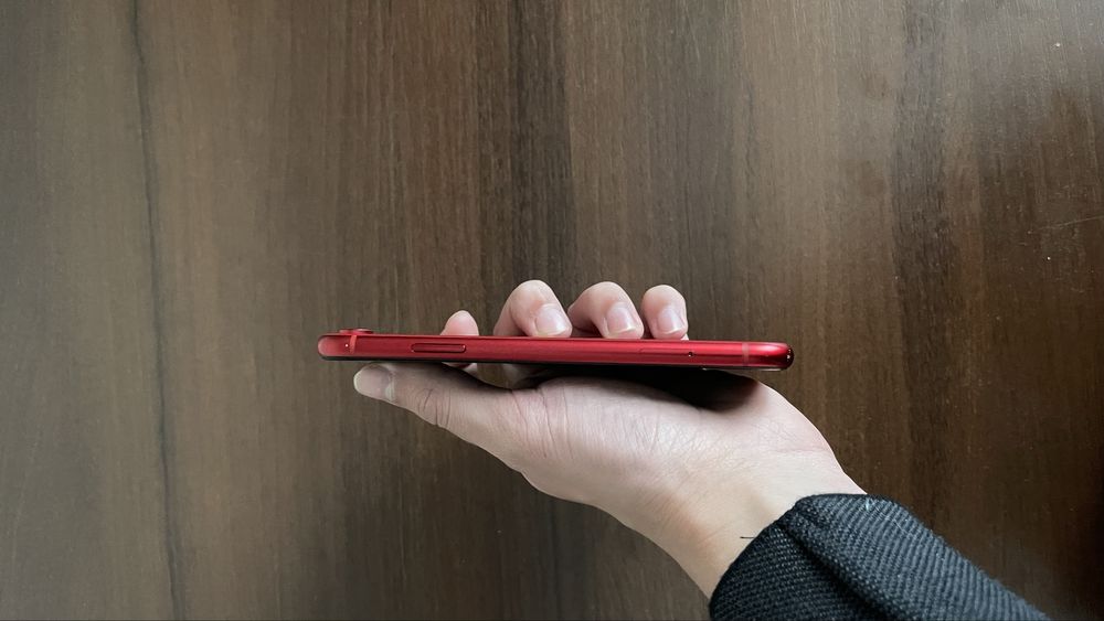 Айфон XR в идеальном состоянии!