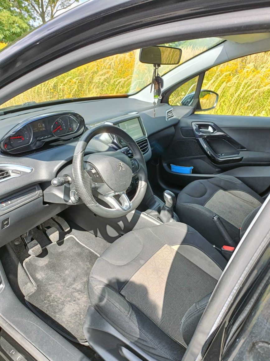 Sprzedam Peugeot 208