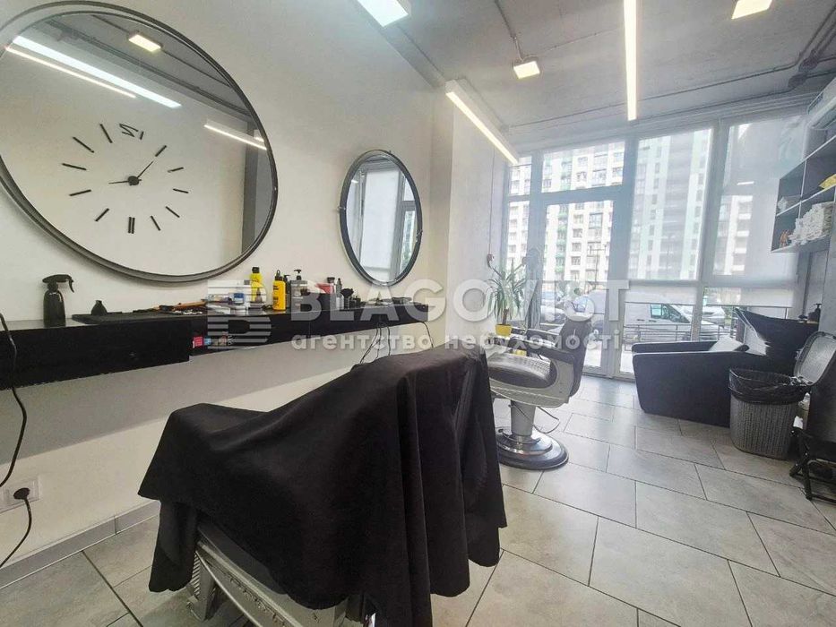 Продаж комерційного приміщення Барбершоп+Магазин, 80м, ЖК Місто квітів