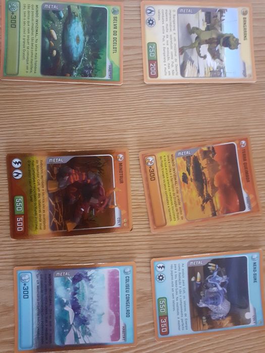 Cartas Invizimals edição "metal"