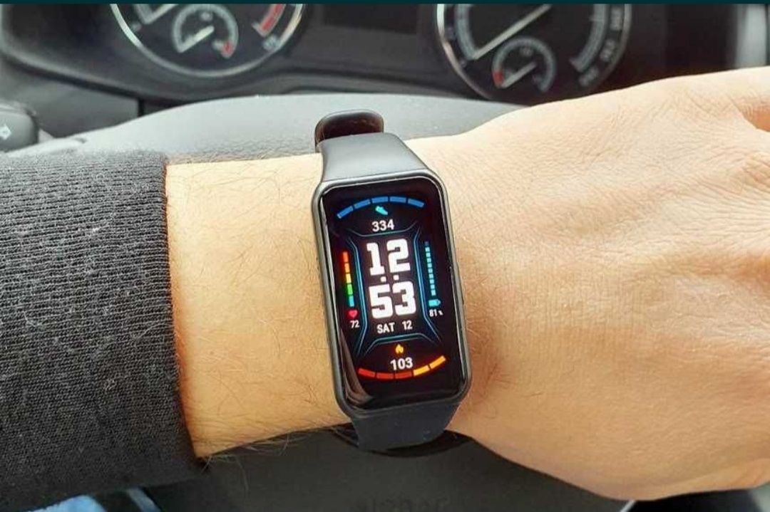 Новый фитнес браслет Honor band 6 (европейская версия).