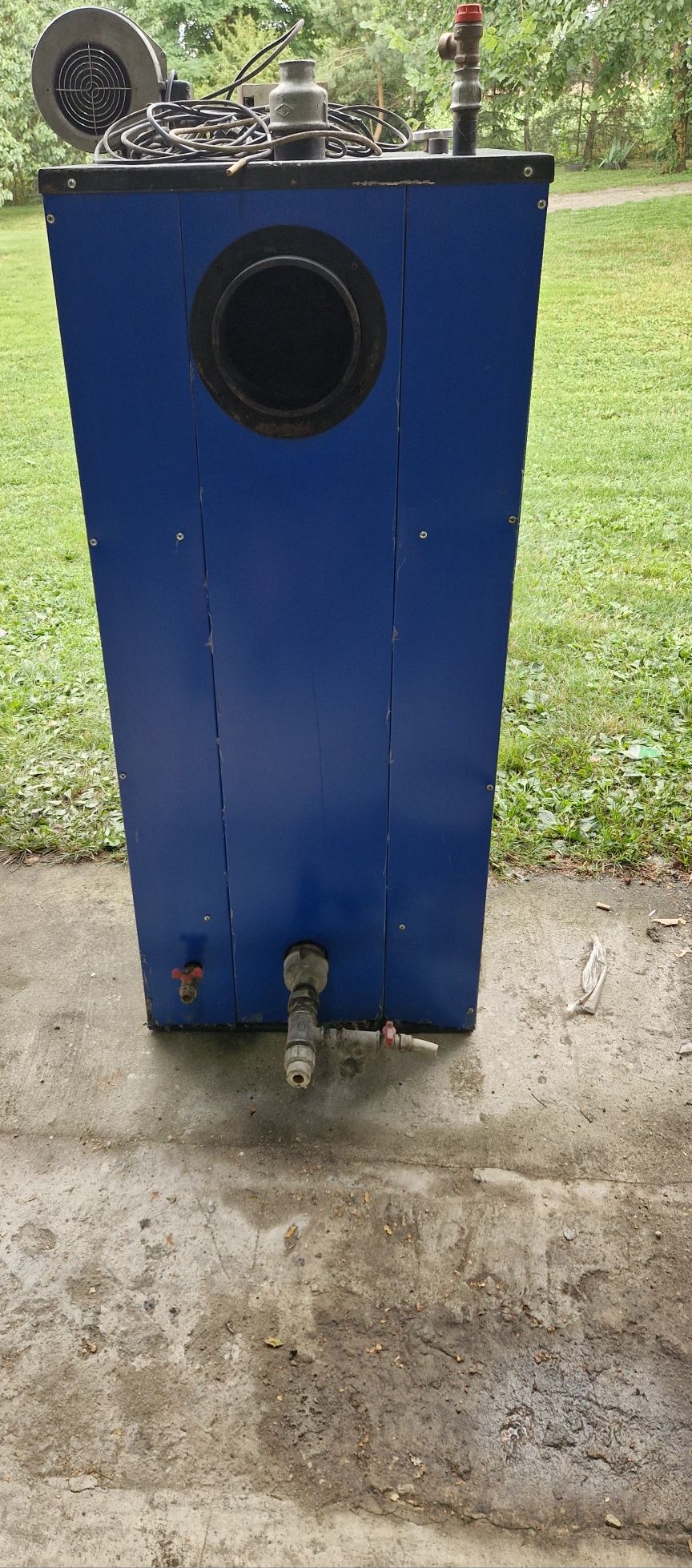 Sprzedam piec  na wegiel i drzewo